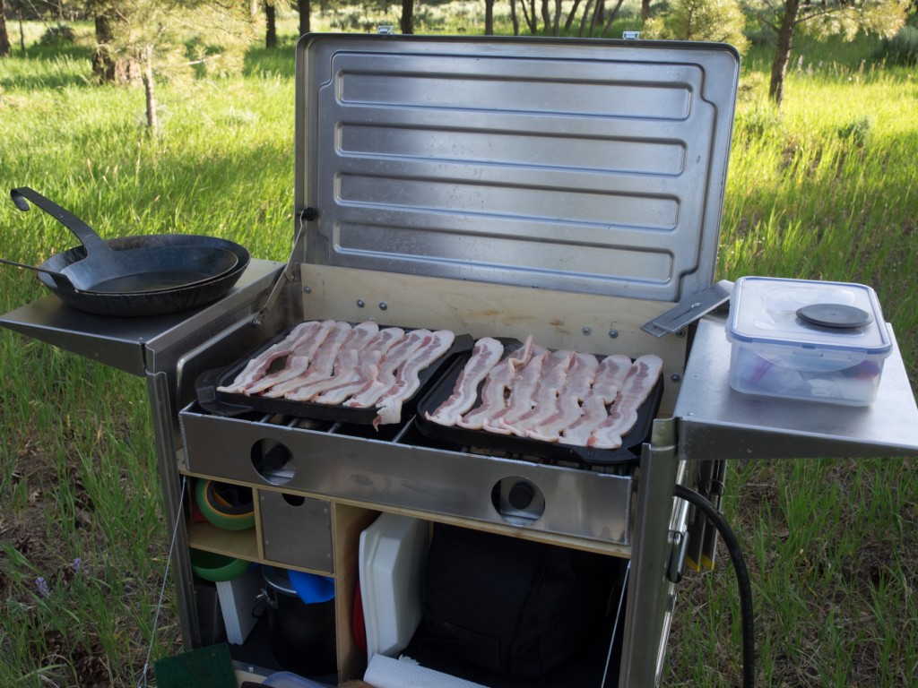 Kanz Field Kitchen with Partner Stove