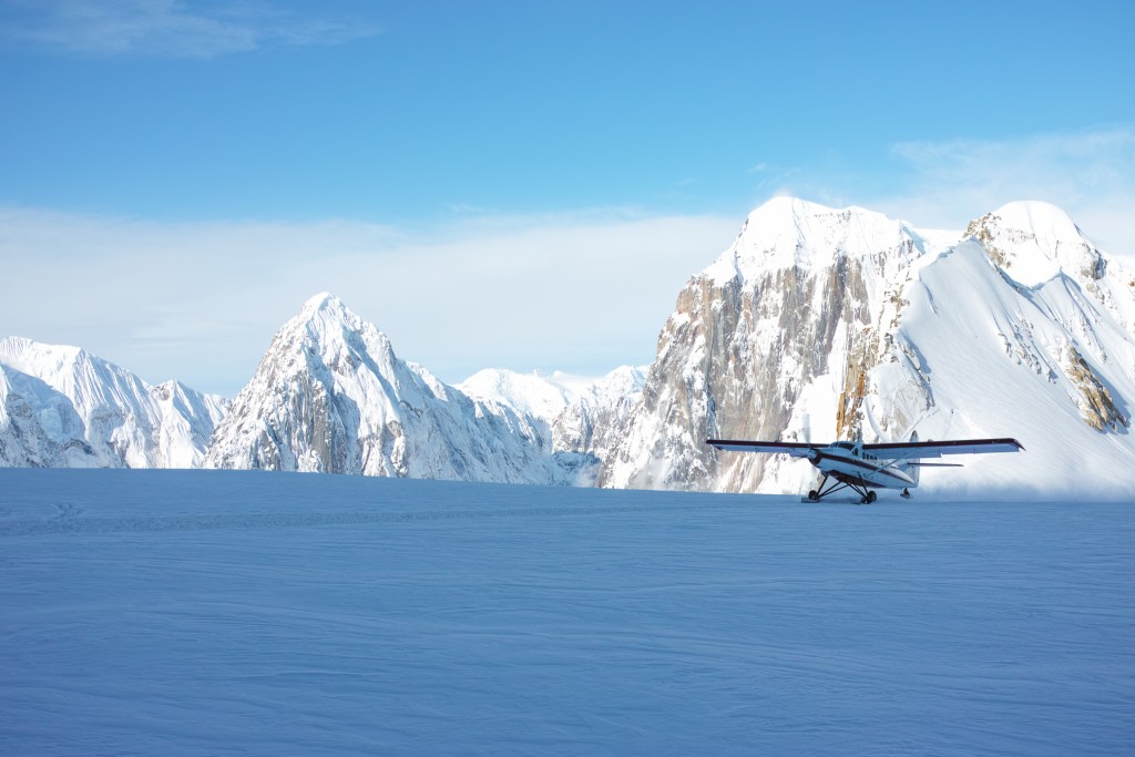 Dehaviland Otter, landing on the Root Canal Glacier